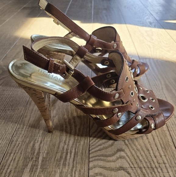 Michael Kors | Brown Leather Strappy Sandalsps and Vintage Look, Size 8.5 - Picture 5 of 8